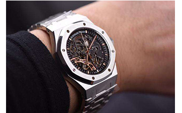 怎樣辨別愛彼手表的真假？