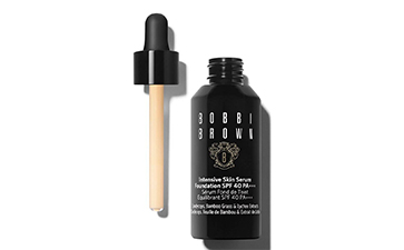 怎樣辨別芭比布朗蟲草粉底液的真假？